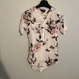 Flowery light top